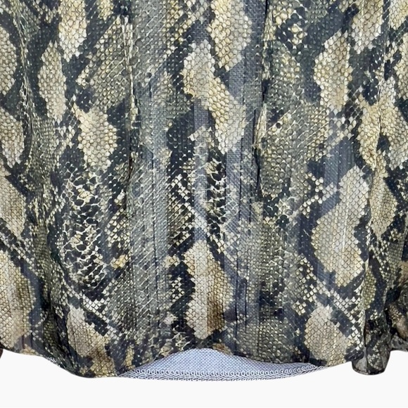 H&M Top Snake Print Green Sheer Ruffle Tie Neck Lightweight Long Sleeves size 2 - Picture 9 of 13
